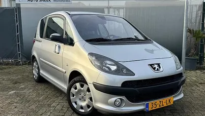 Grijs (metallic) Occasion 2008 Peugeot 1007 MPV | € 1.999 (Super prijs)