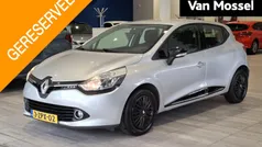 Grijs Gebruikt 2015 Renault Clio IV Expression Hatchback | € 7.445 (Eerlijke prijs)