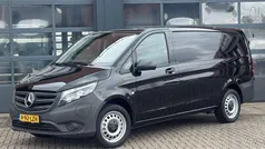 Zwart Gebruikt 2023 Mercedes e-Vito MPV | € 27.950 (Goede deal)