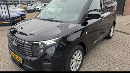 Zwart Gebruikt 2024 Ford Transit Limited Van | € 21.995 (Goede deal)