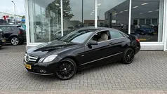 Zwart Gebruikt 2010 Mercedes E200 Elegance Coupé | € 12.950 (Goede deal)