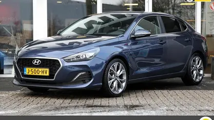 Blauw Gebruikt 2018 Hyundai i30 Premium Hatchback | € 15.845 (Eerlijke prijs)