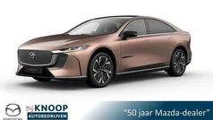 Bruin Nieuw 2025 Mazda 6e Takumi-Line Hatchback | € 46.040 (Eerlijke prijs)