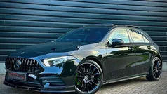 Zwart / kosmoszwart metalliclak Gebruikt 2018 Mercedes A250 AMG Hatchback | € 29.950 (Eerlijke prijs)
