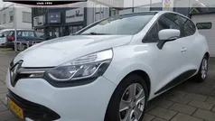 Wit Gebruikt 2016 Renault Clio IV Expression Hatchback | € 8.900 (Eerlijke prijs)