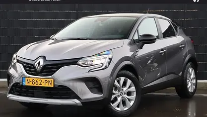 Grijs Occasion 2022 Renault Captur Zen SUV | € 18.950 (Eerlijke prijs)