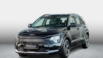 Aurora black pearl/noir aurore nacre/starry night black metallic (abp) Nieuw 2026 Kia Niro SUV | € 34.490 (Goede deal)