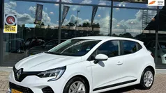 Wit Gebruikt 2021 Renault Clio V Business Hatchback | € 13.499 (Eerlijke prijs)