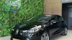 Zwart Gebruikt 2015 Renault Clio IV Night&Day Hatchback | € 5.890 (Eerlijke prijs)