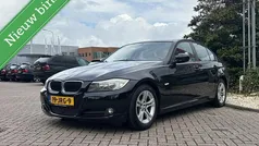 Zwart Gebruikt 2009 BMW 320 Sedan | € 3.750 (Goede deal)