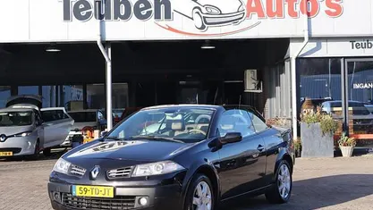 Zwart Gebruikt 2006 Renault Mégane Cabriolet Cabriolet | € 2.985 (Eerlijke prijs)