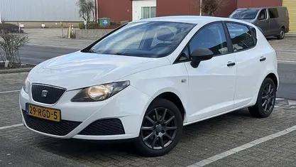 Wit Occasion 2011 Seat Ibiza Hatchback | € 2.500 (Eerlijke prijs)