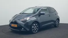 Grijs metallic Gebruikt 2018 Toyota Aygo Hatchback | € 9.480 (Eerlijke prijs)