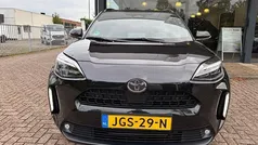 Zwart Gebruikt 2024 Toyota Yaris Cross Comfort SUV | € 31.995 (Eerlijke prijs)