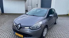 Grijs Gebruikt 2013 Renault Clio IV Expression Hatchback | € 3.995 (Eerlijke prijs)