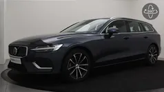 Blauw Gebruikt 2025 Volvo V60 Stationwagen | € 41.900 (Super prijs)