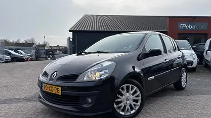 Occasion 2008 Renault Clio II Rip Curl Hatchback | € 2.250 (Eerlijke prijs)