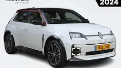 Wit Nieuw 2025 Renault R5 Iconic Hatchback | € 34.900 (Eerlijke prijs)