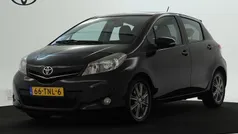 Zwart metallic Gebruikt 2012 Toyota Yaris Hatchback | € 9.745 (Eerlijke prijs)