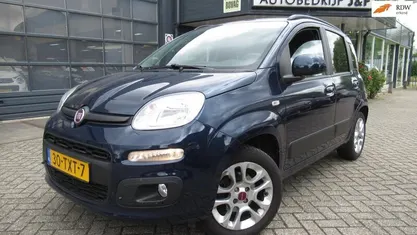 Occasion Fiat Panda Lounge 86 PK (63 kW) 2012 Blauw Hatchback