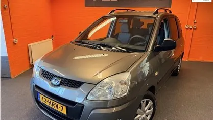 Grijs (metallic) Occasion 2009 Hyundai Matrix Dynamiq MPV | € 2.250 (Eerlijke prijs)