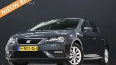 Grijs, metallic lak Gebruikt 2020 Seat Leon Style Hatchback | € 14.440 (Eerlijke prijs)