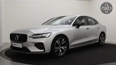 Grijs Gebruikt 2020 Volvo S60 R-Design Sedan | € 31.900 (Goede deal)