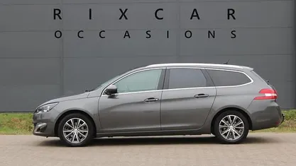 Occasion 2017 Peugeot 308 SW Premium Stationwagen | € 6.690 (Eerlijke prijs)