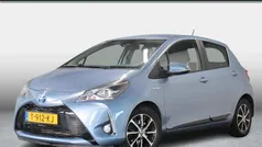 Gebruikt 2017 Toyota Yaris Hybrid Design Hatchback | € 15.950 (Eerlijke prijs)
