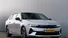 Grijs, metallic lak Gebruikt 2024 Opel Astra GS Line Stationwagen | € 29.950 (Goede deal)
