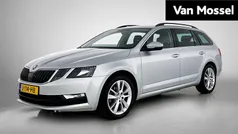 Grijs Gebruikt 2020 Skoda Octavia Business Line Stationwagen | € 19.900 (Eerlijke prijs)