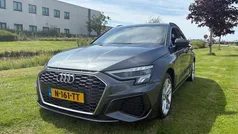 Grijs Gebruikt 2022 Audi A3 Sportback S-Line Hatchback | € 25.999 (Super prijs)