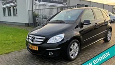 Zwart Gebruikt 2011 Mercedes B180 Business MPV | € 5.250 (Eerlijke prijs)
