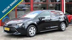Zwart Gebruikt 2021 Toyota Corolla Comfort Stationwagen | € 21.950 (Eerlijke prijs)