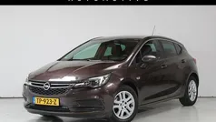 Bruin Gebruikt 2016 Opel Astra Innovation Hatchback | € 9.950 (Eerlijke prijs)