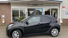 Gebruikt 2024 Toyota Aygo Play Hatchback | € 17.345 (Eerlijke prijs)