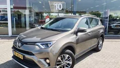 Bruin Gebruikt 2017 Toyota RAV4 SUV | € 19.900 (Eerlijke prijs)