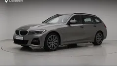 Gebruikt 2021 BMW 330e M Sport Stationwagen | € 36.895 (Eerlijke prijs)