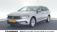 Grijs Gebruikt 2021 VW Passat Comfortline Stationwagen | € 24.949 (Eerlijke prijs)