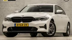 Gebruikt 2020 BMW 330e Sport Line Sedan | € 23.445 (Eerlijke prijs)