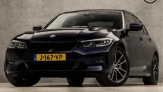 Blauw Gebruikt 2020 BMW 330e Sport Line Sedan | € 30.445 (Eerlijke prijs)