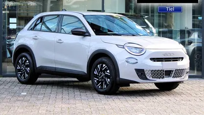 Nieuw Fiat 600 Urban 110 PK (80 kW) 2025 Grijs SUV