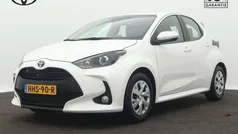 Wit Gebruikt 2024 Toyota Yaris Hybrid Active Hatchback | € 23.445 (Eerlijke prijs)