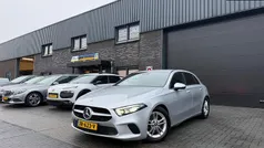 Grijs Gebruikt 2019 Mercedes A180 Business Hatchback | € 21.950 (Super prijs)