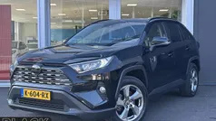 Attitude black (donker zwart) Gebruikt 2021 Toyota RAV4 Hybrid Style SUV | € 33.900 (Eerlijke prijs)