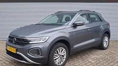 Gebruikt 2023 VW T-Roc Life SUV | € 23.495 (Goede deal)