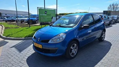 Occasion Renault Clio II Authentique 75 PK (55 kW) 2006 Hatchback