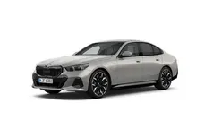 Grijs Gebruikt 2024 BMW 550e M Sport Sedan | € 87.895 (Eerlijke prijs)