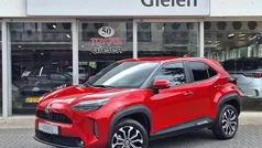 Rood Gebruikt 2022 Toyota Yaris Cross Connect Style SUV | € 27.900 (Eerlijke prijs)