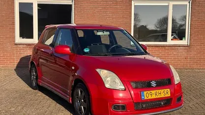 Occasion Suzuki Swift GLS 93 PK (68 kW) 2005 Rood Hatchback